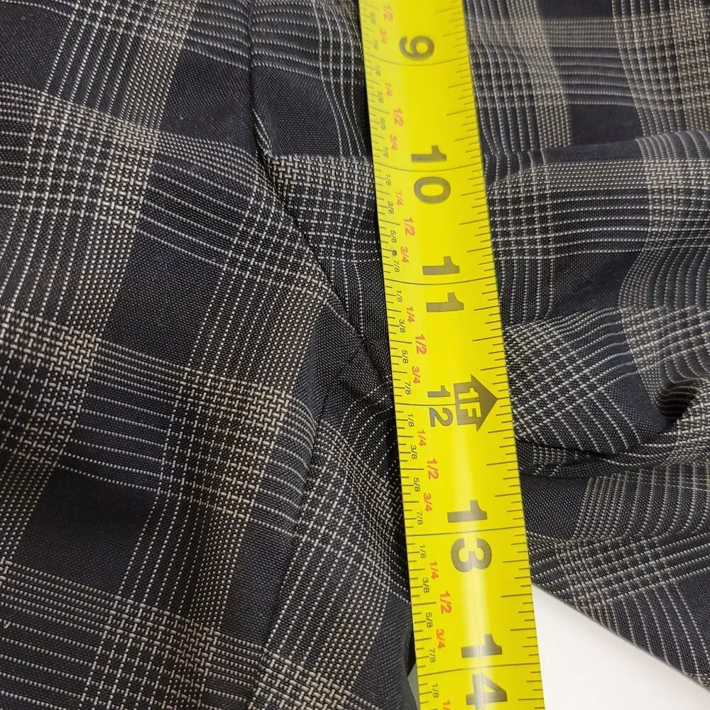 IZOD XFG Men's Plaid Golf‎ Shorts Size 34 Black Gray Polyester Performance Sport
